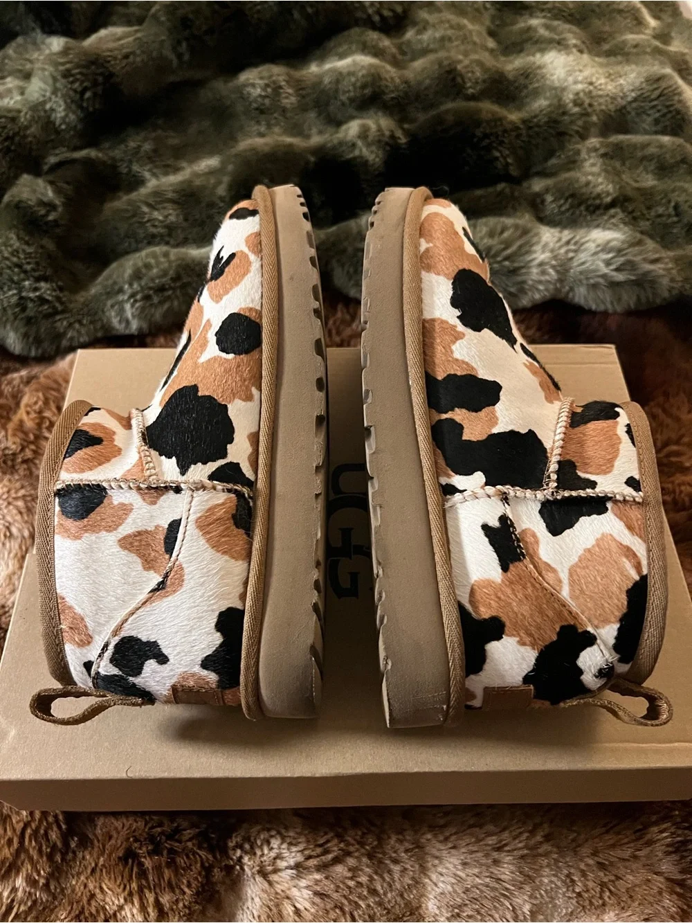 UGG Classic Ultra Mini Cow Print Boots | Size W 8